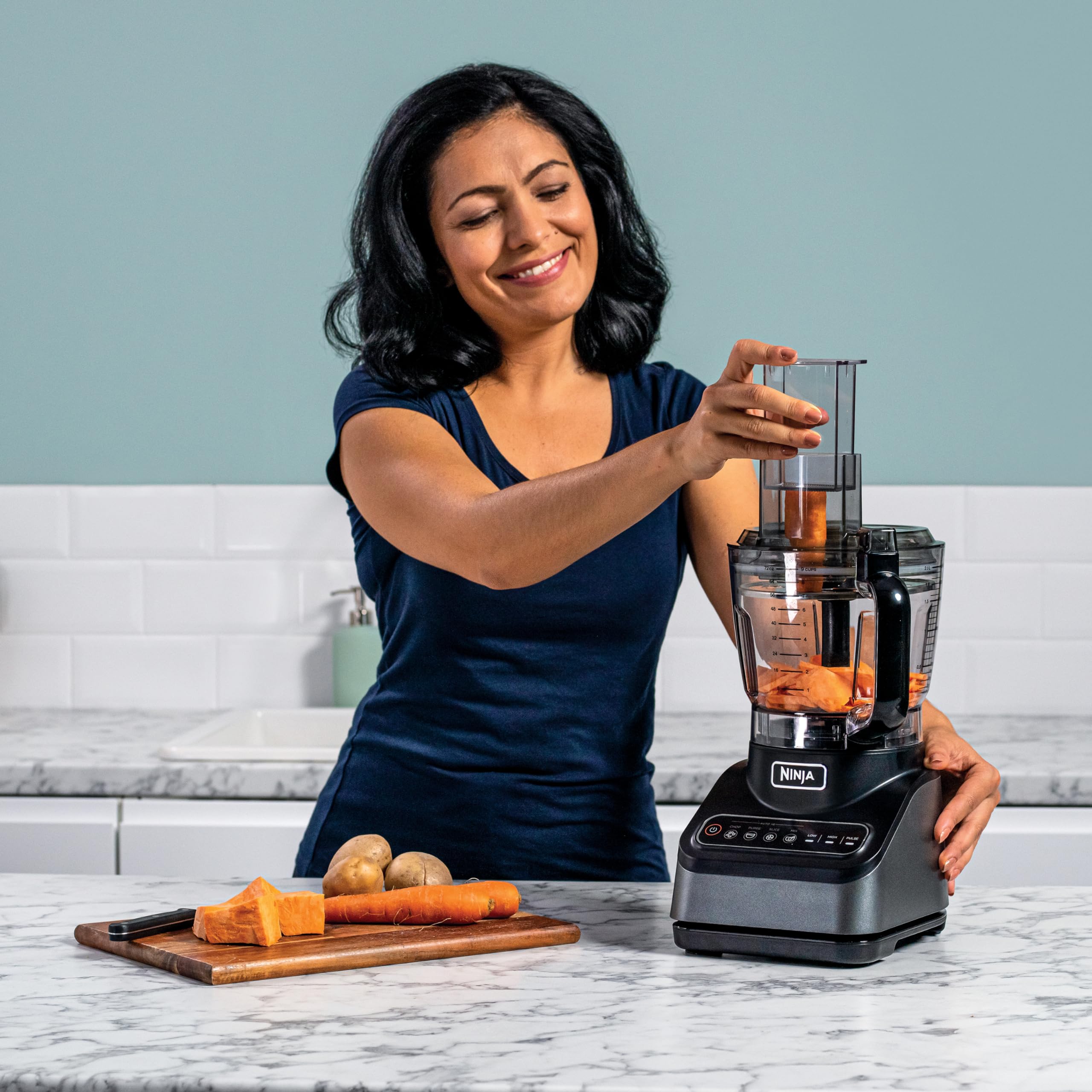 Ninja Food Processor with 4 Automatic Programs; Chop, Puree, Slice, Mix, and 3 Manual Speeds, 2.1L Bowl, Chopping, Slicing & Dough Blades, 850W,