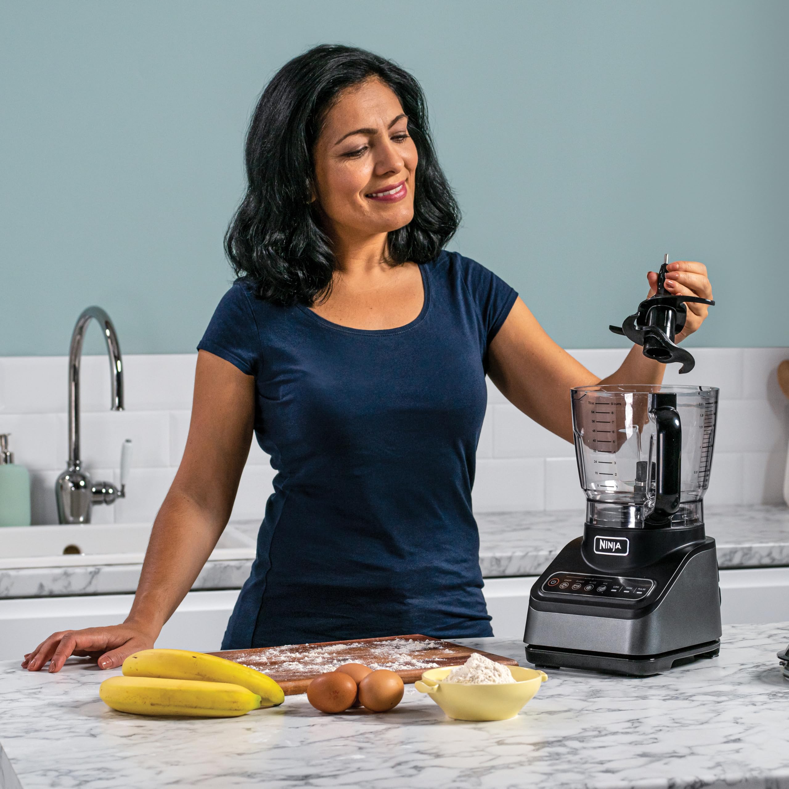 Ninja Food Processor with 4 Automatic Programs; Chop, Puree, Slice, Mix, and 3 Manual Speeds, 2.1L Bowl, Chopping, Slicing & Dough Blades, 850W,
